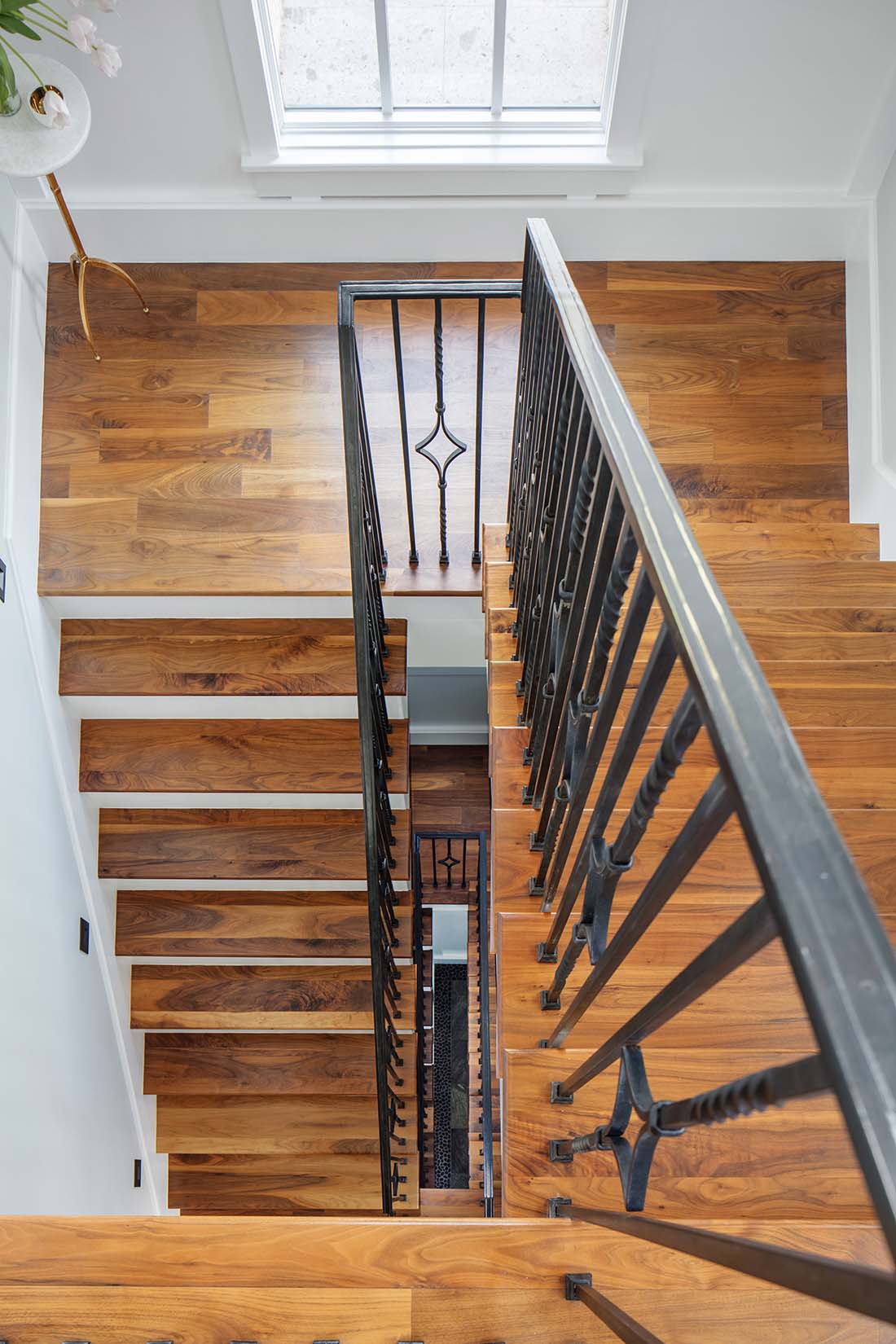 Silverleaf, Traditional, Stairway, Stairwell
